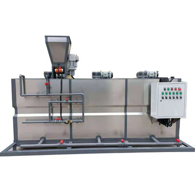 500L / H ثلاثة صناديق متكاملة PAM مسحوق جاف جهاز معالجة مياه الصرف الصحي الأوتوماتيكي