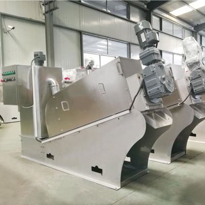 12m3 / H لولبية الحمأة آلة نزح المياه الفولاذ المقاوم للصدأ الفحم الحمأة الحمأة نزح المياه