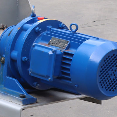 U Groove Shaftless برغي ناقل تربية مصنع منسوجات الحمأة ناقل حلزوني