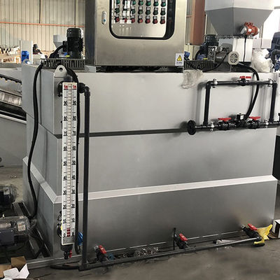 نظام الجرعات الأوتوماتيكي المتكامل من الفولاذ المقاوم للصدأ معالجة مياه الصرف الصناعي