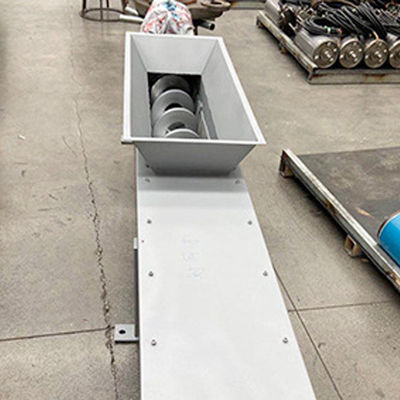 U على شكل برغي حزام ناقل شافتلس لملاط الحبوب الحمأة رماد الكربون ملموسة