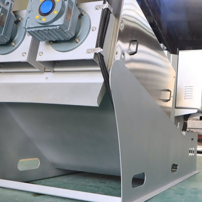 آلة تجفيف الحمأة الصناعية الحلزونية معالجة مياه الصرف الصحي البراز في مزرعة الصرف الصحي