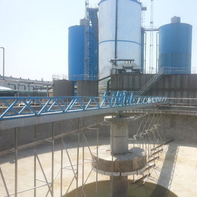 مركز خزان ترسيب مياه الصرف الصحي محرك مكشطة الحمأة 304 من الفولاذ المقاوم للصدأ