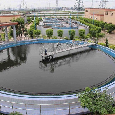 مركز خزان ترسيب مياه الصرف الصحي محرك مكشطة الحمأة 304 من الفولاذ المقاوم للصدأ