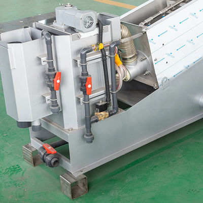 100m3 / H دوامة الحمأة آلة نزح المياه معدات معالجة الحمأة SUS316L