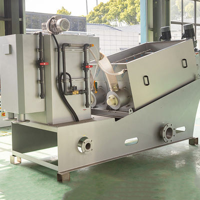 100m3 / H دوامة الحمأة آلة نزح المياه معدات معالجة الحمأة SUS316L