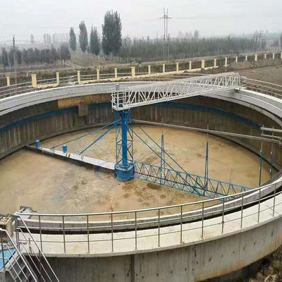 1.5kw-30kw نظام مكشطة حمأة الحمأة المركزية بمحرك مركزي كامل جسر نصف جسر