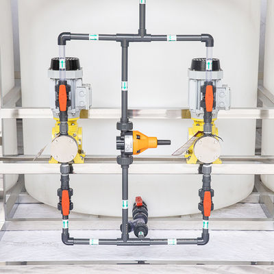 4500L / H آلة الجرعات الأوتوماتيكية الكاملة إذابة الخلط