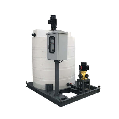 توفير الطاقة 2000 لتر / ساعة نظام جرعات مخثر البولي إيثيلين لتداول مثبت مياه التبريد