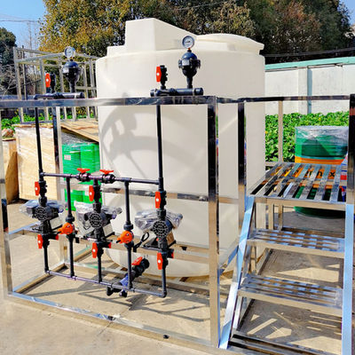 CE ISO 250L ~ 10000L آلة الجرعات الأوتوماتيكية بالكامل PAC / PAM نظام جرعات Flocculant