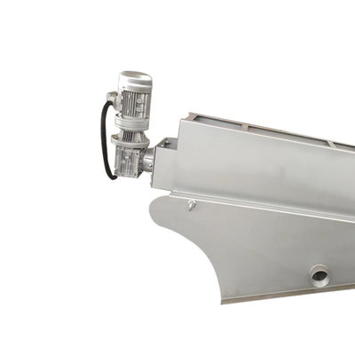 معالجة مياه الصرف الصحي آلة تجفيف الحمأة متعددة البرغي مكبس 1-2500 كجم / ساعة