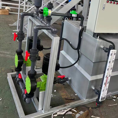 التخصيص 6000L / H التلقائي آلة الجرعات الكيميائية آلة الجرعات مسحوق