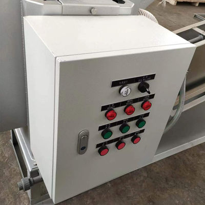 التخصيص الذاتي التنظيف آلة إزالة الحمأة الحلزونية لمياه الصرف الصحي البلدية