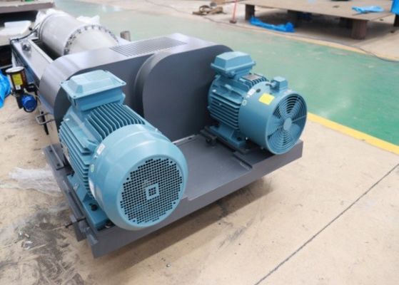 فاصلة طرد مركزي أفقية للزيت والمياه الصناعية