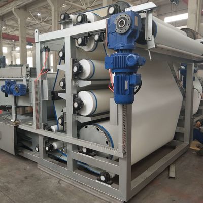 معدات نزح الطين من الفولاذ المقاوم للصدأ ، معالجة مياه الصرف الصحي بضغط الحزام 10m3 / h