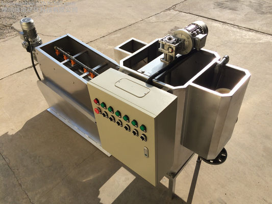 100 مم مكدسة برغي الحمأة آلة نزح المياه الصف الصناعية